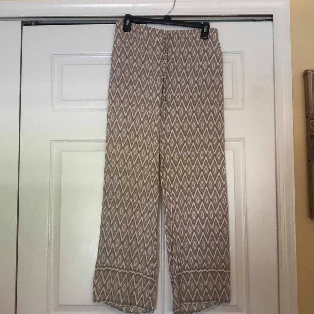Patterned pants